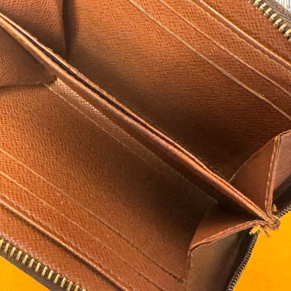 Louis Vuitton Card holder Zipper round Monogram wallet - Picture 6 of 15